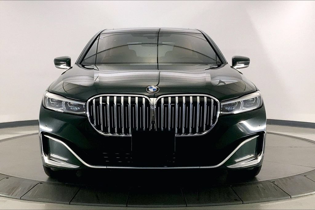 Used 2022 BMW 750i xDrive w/ Luxury Rear Seating Package AWD/4WD image 2