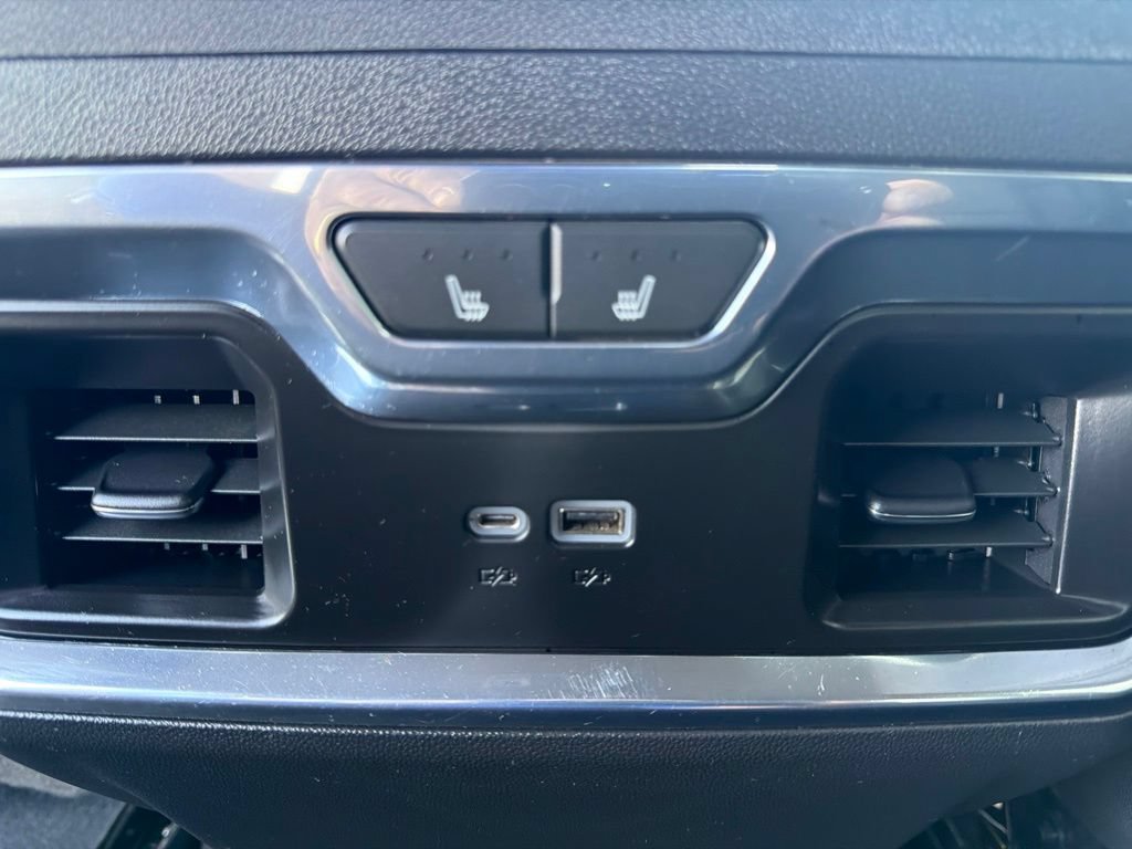 Used 2022 GMC Sierra 1500 Denali w/ Technology Package AWD/4WD image 12