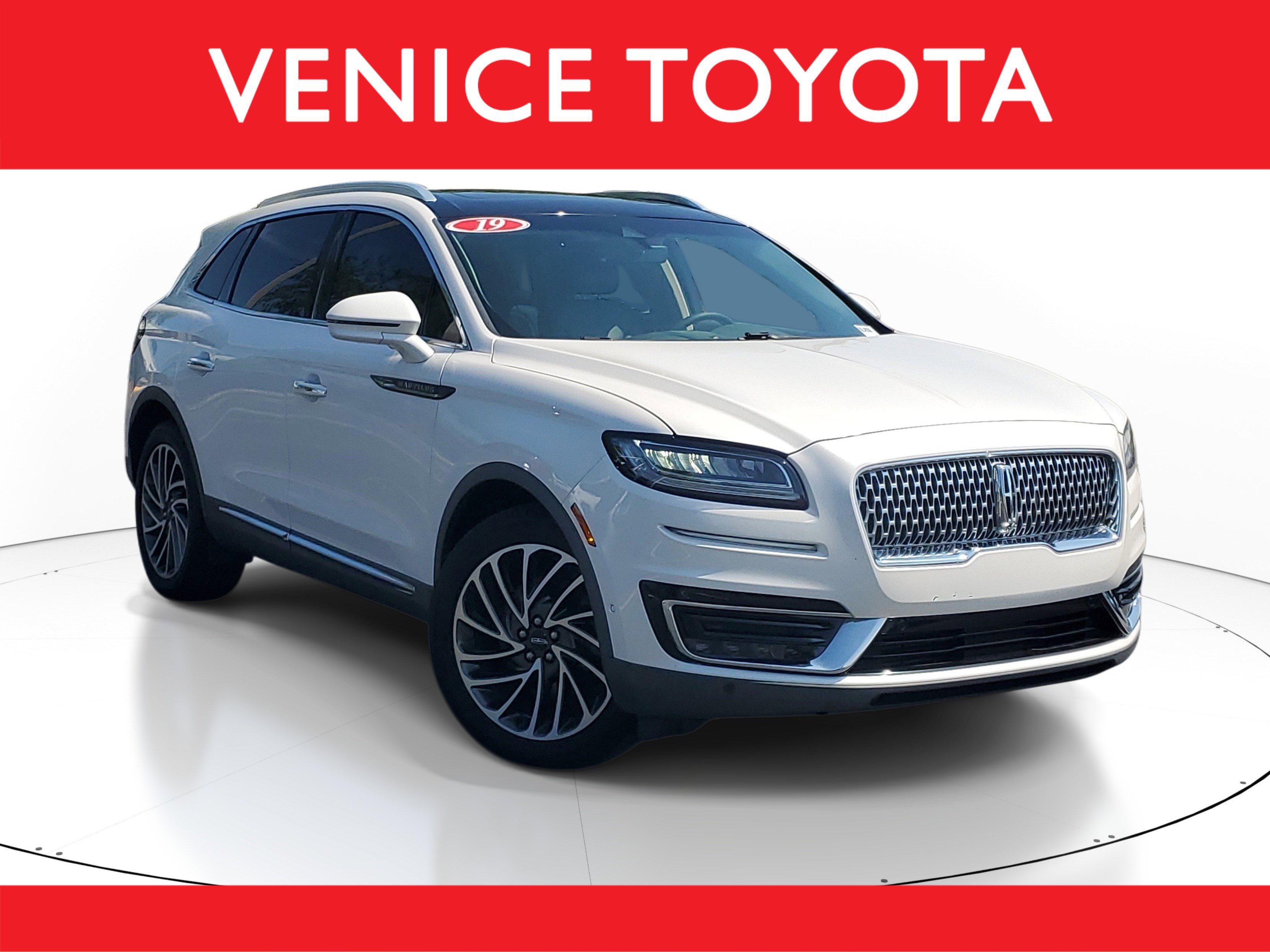 Used 2019 Lincoln Nautilus Reserve FWD image 1