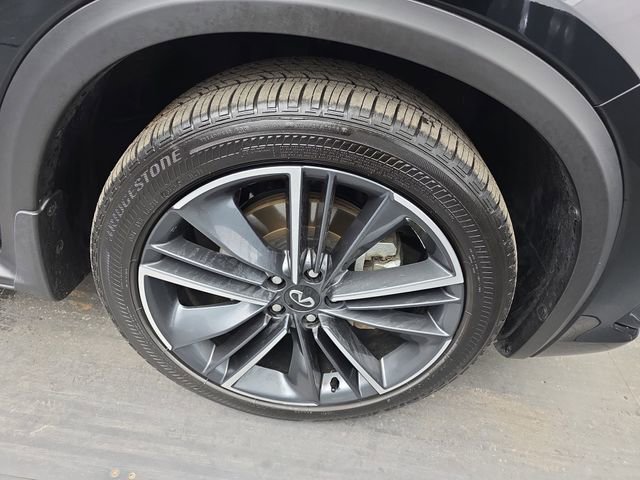 Used 2025 INFINITI QX55 Luxe w/ Cargo Package image 12