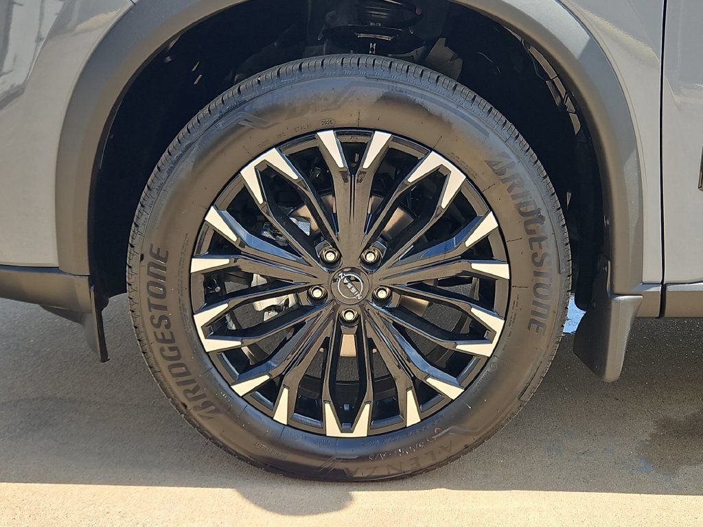 New 2026 Nissan Rogue Dark Armor FWD image 28