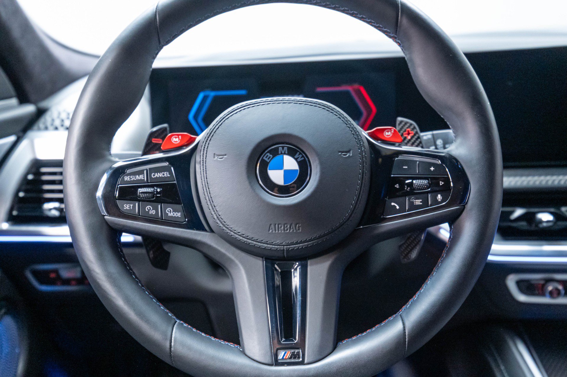 Used 2023 BMW XM AWD/4WD image 30
