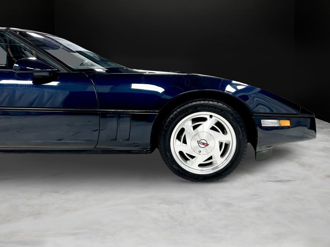 Used 1989 Chevrolet Corvette Coupe RWD image 29