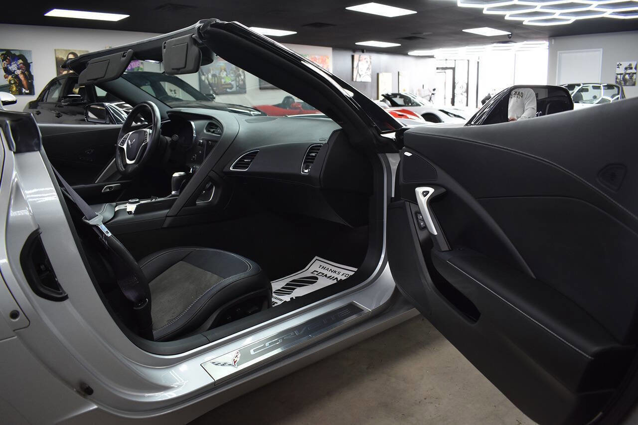 Used 2014 Chevrolet Corvette Stingray Convertible w/ 2LT Preferred Equipment Group image 18