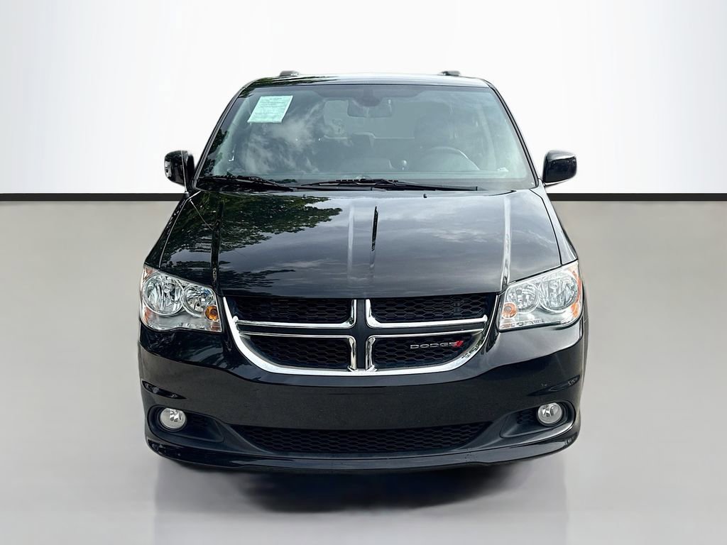 Used 2020 Dodge Grand Caravan SXT image 3
