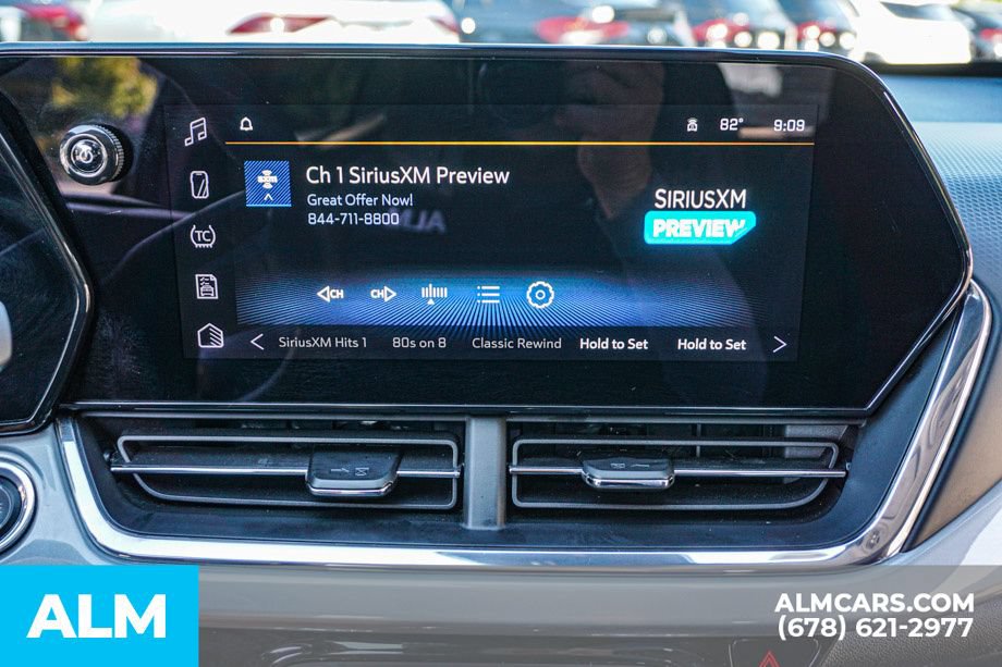 Used 2025 Chevrolet Trax LT FWD image 36