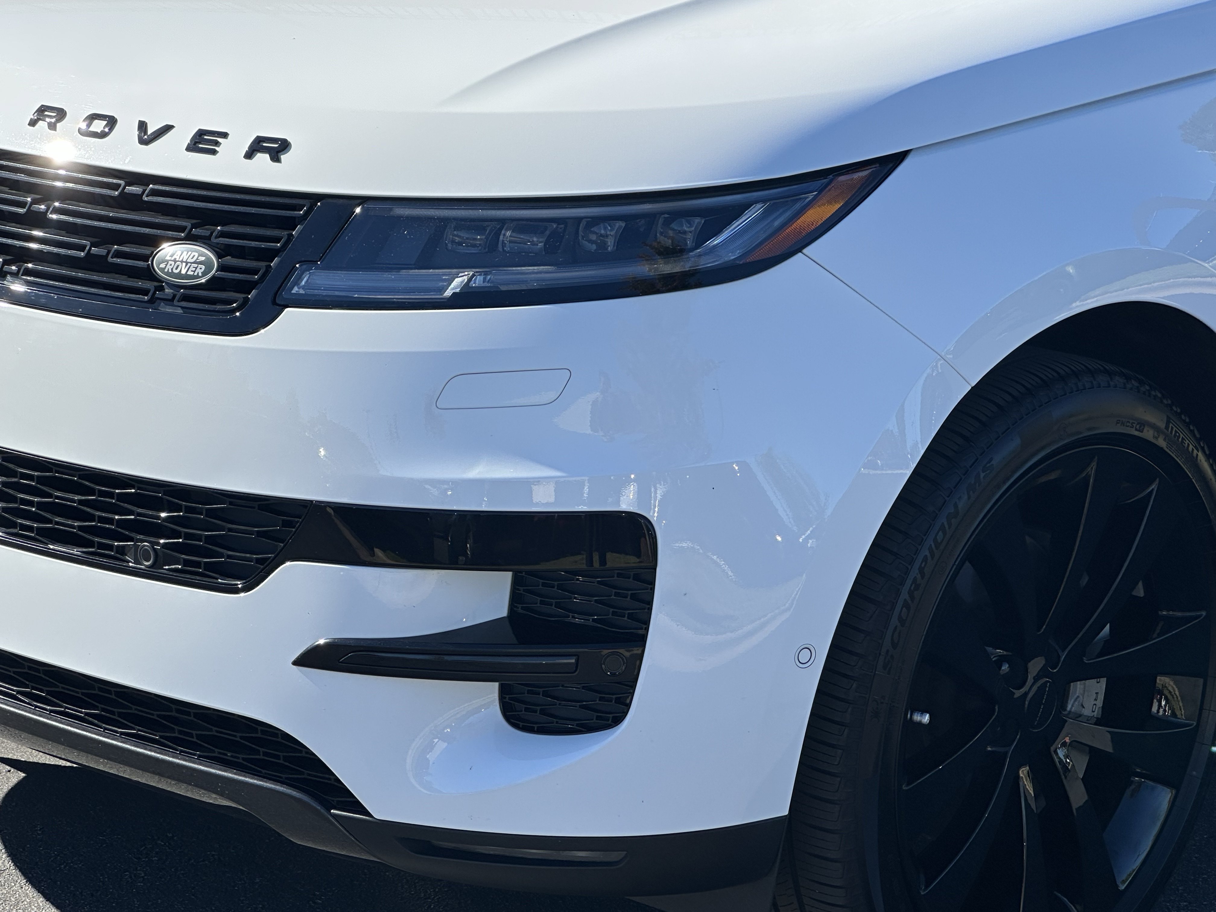 Certified 2026 Land Rover Range Rover Sport SE AWD/4WD image 12