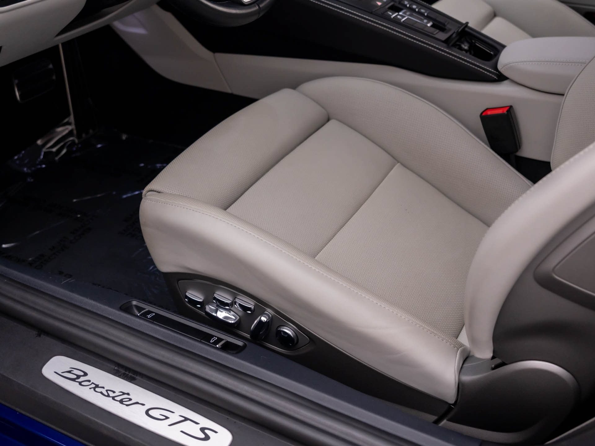 Certified 2023 Porsche 718 Boxster GTS RWD image 17