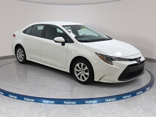 Certified 2025 Toyota Corolla LE FWD image 3