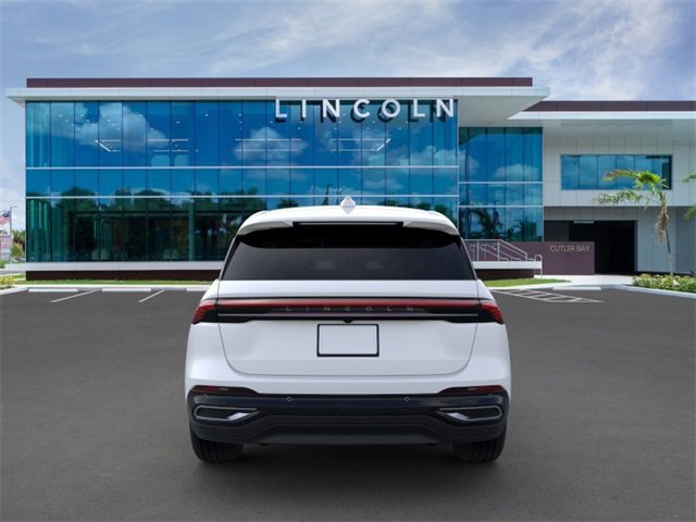 New 2024 Lincoln Nautilus Premier image 5