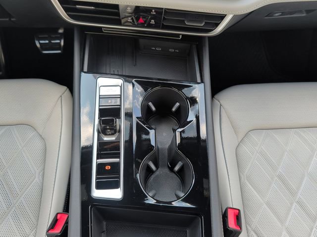 Used 2025 Volkswagen Atlas Cross Sport SEL Premium R-Line image 11