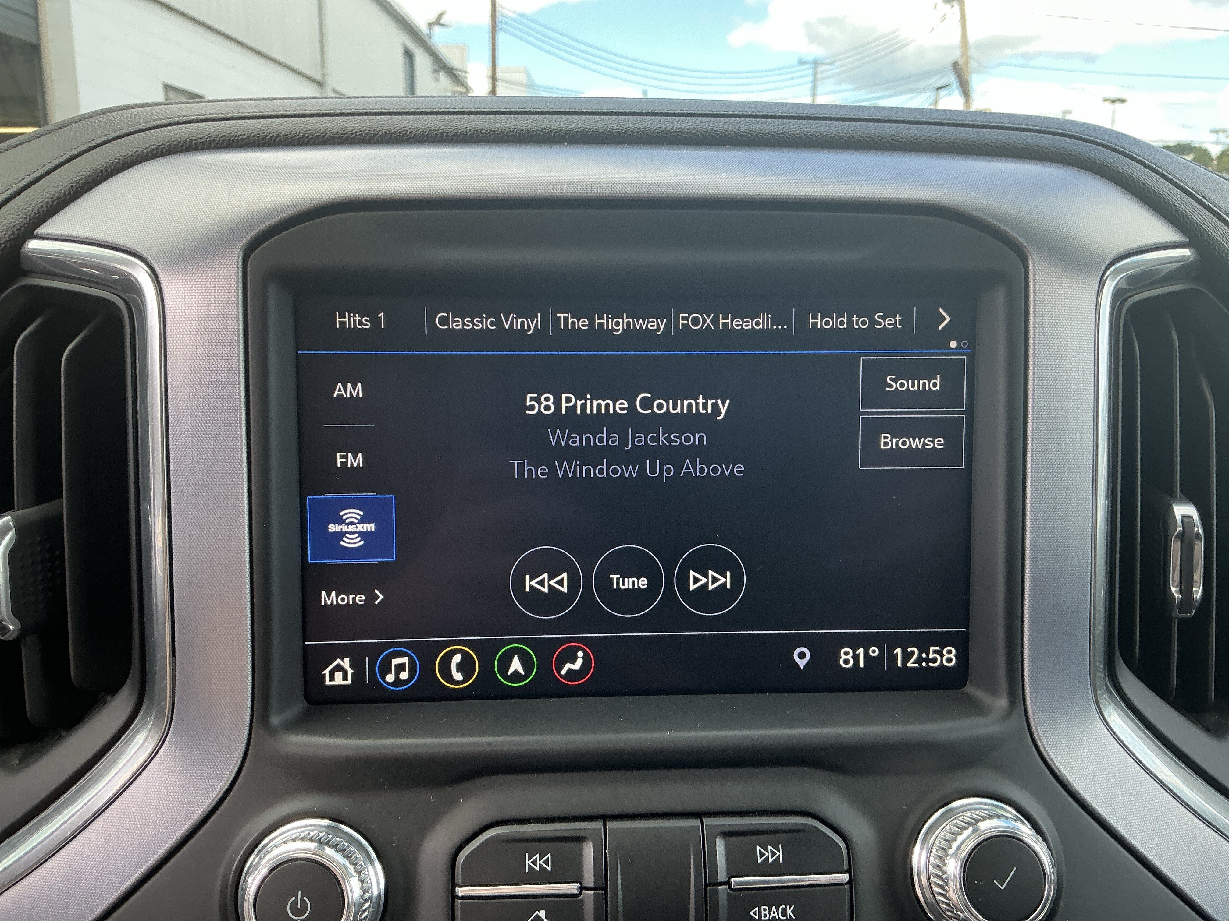 Used 2019 GMC Sierra 1500 SLT w/ SLT Premium Plus Package AWD/4WD image 22