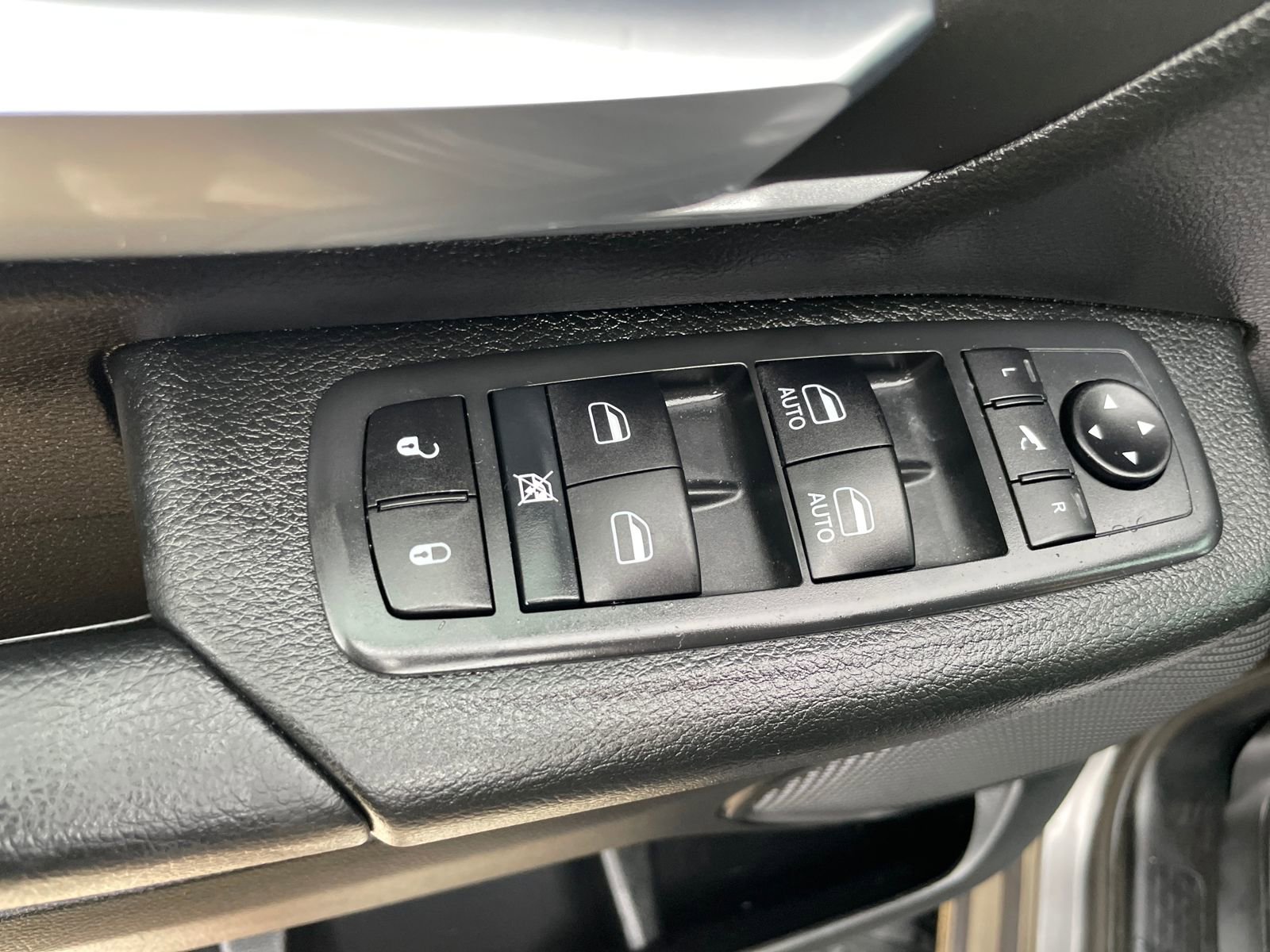 Used 2020 RAM 1500 Lone Star image 12