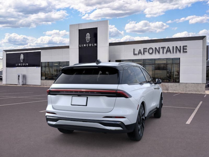 New 2026 Lincoln Nautilus Reserve w/ Jet Appearance Package AWD/4WD image 8