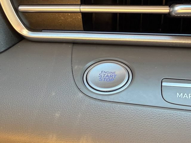 Used 2024 Hyundai Elantra SEL FWD image 17