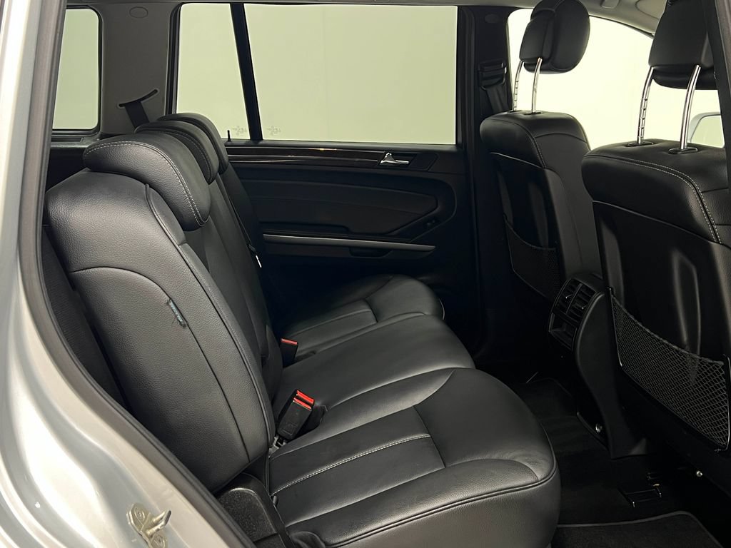 Used 2010 Mercedes-Benz GL 450 4MATIC image 32