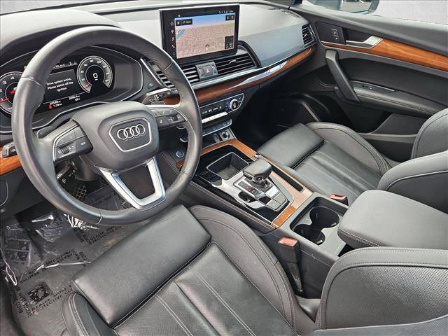 Used 2023 Audi Q5 2.0T Premium Plus w/ Premium Plus Package AWD/4WD image 12