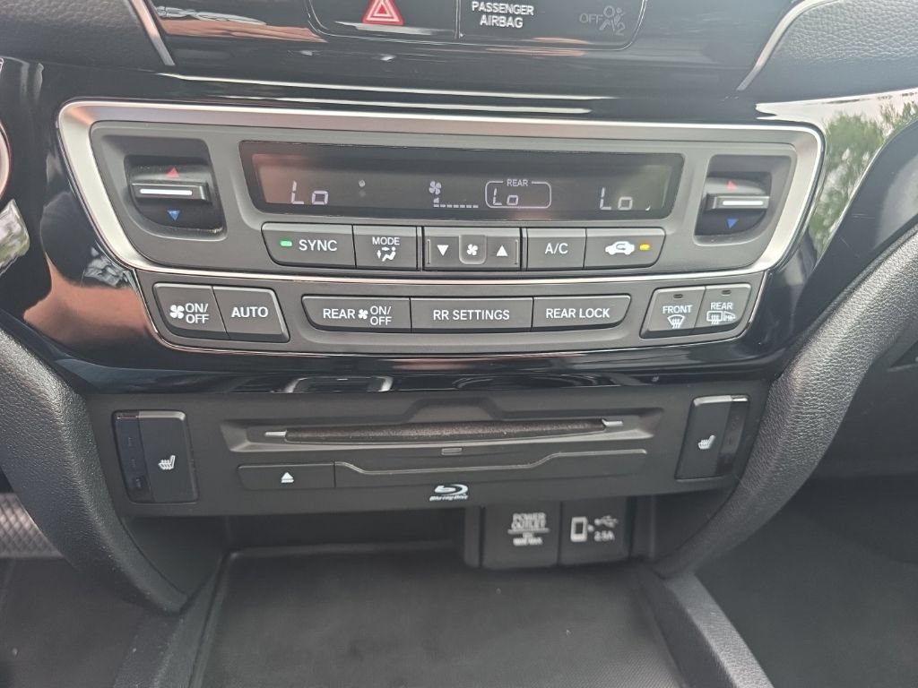 Used 2019 Honda Pilot Touring image 22