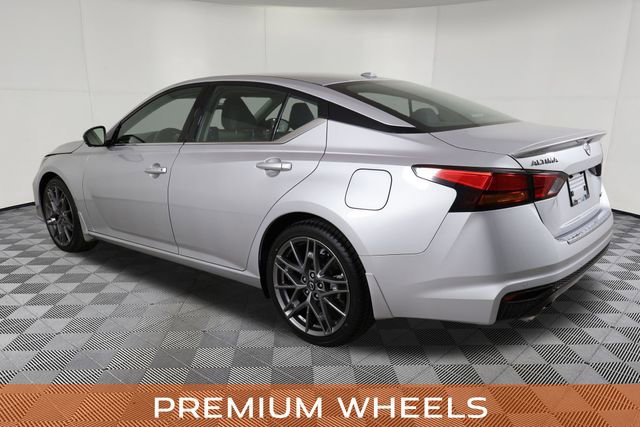 Used 2023 Nissan Altima 2.0 SR image 11
