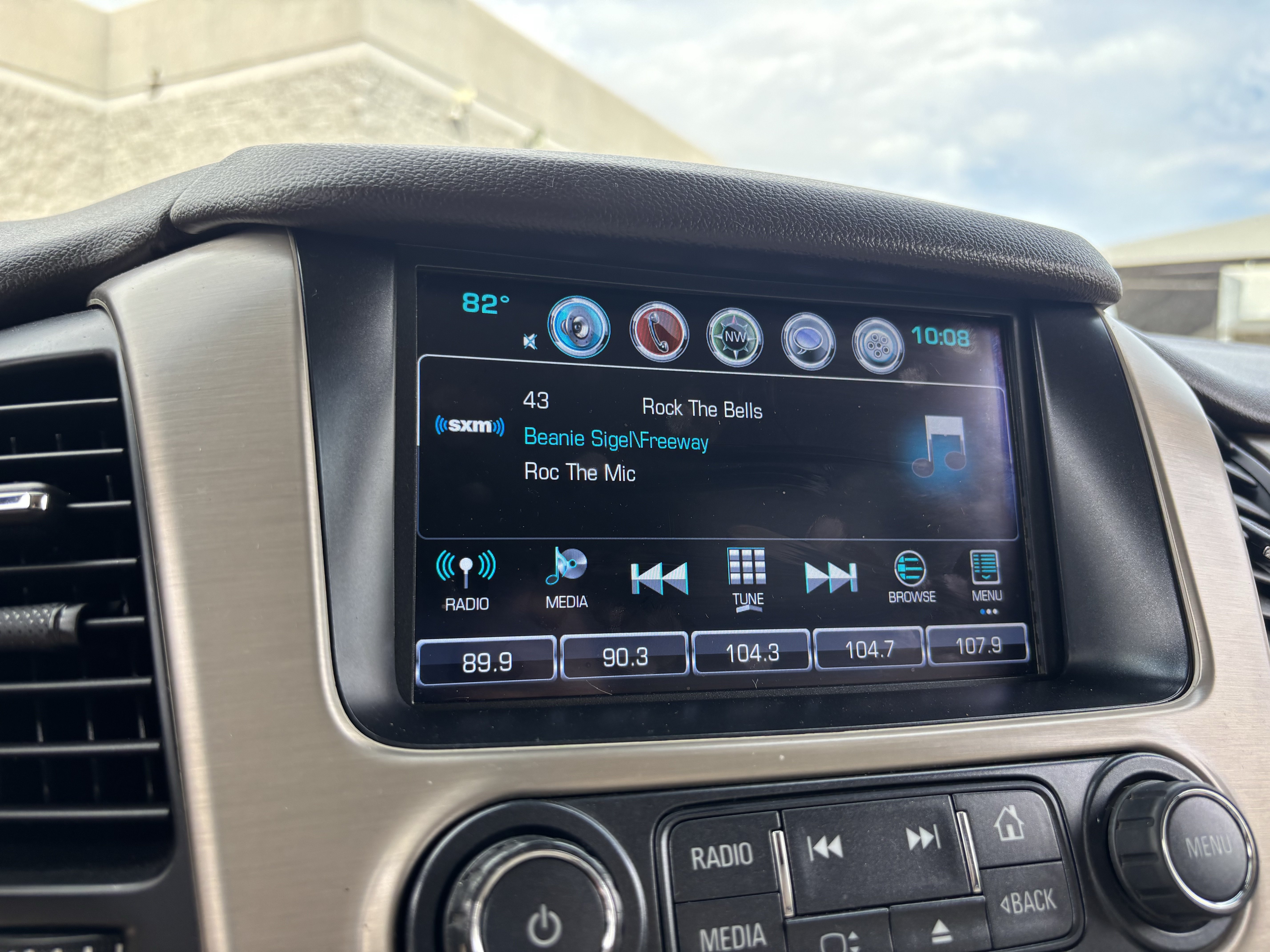 Used 2018 GMC Yukon Denali w/ Open Road Package AWD/4WD image 21