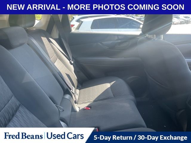 Used 2019 Nissan Rogue S image 8