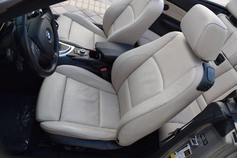 Used 2013 BMW 135is Convertible image 44
