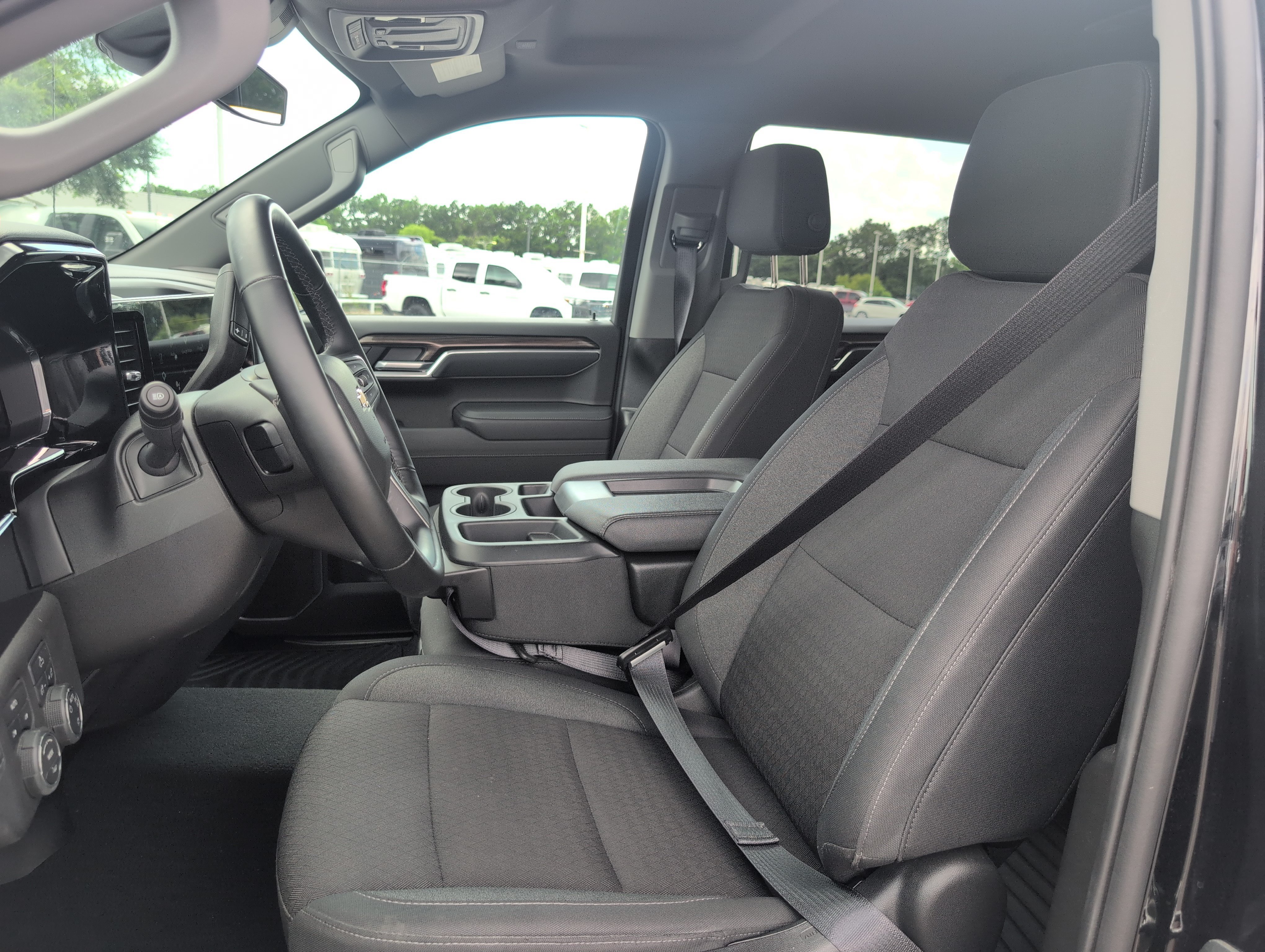 Used 2026 Chevrolet Silverado 1500 LT AWD/4WD image 13