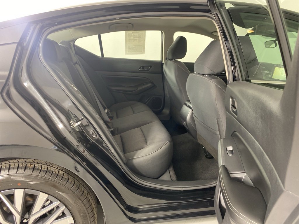 Used 2024 Nissan Altima 2.5 SV image 34