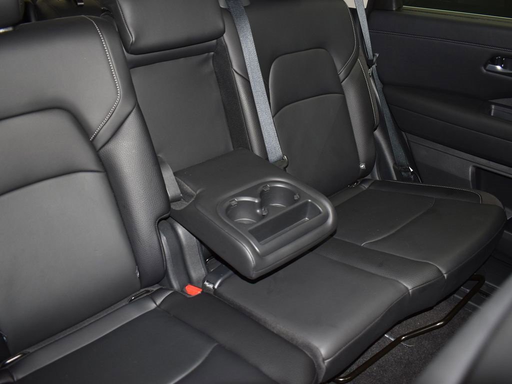 Used 2024 Nissan Pathfinder SL image 29