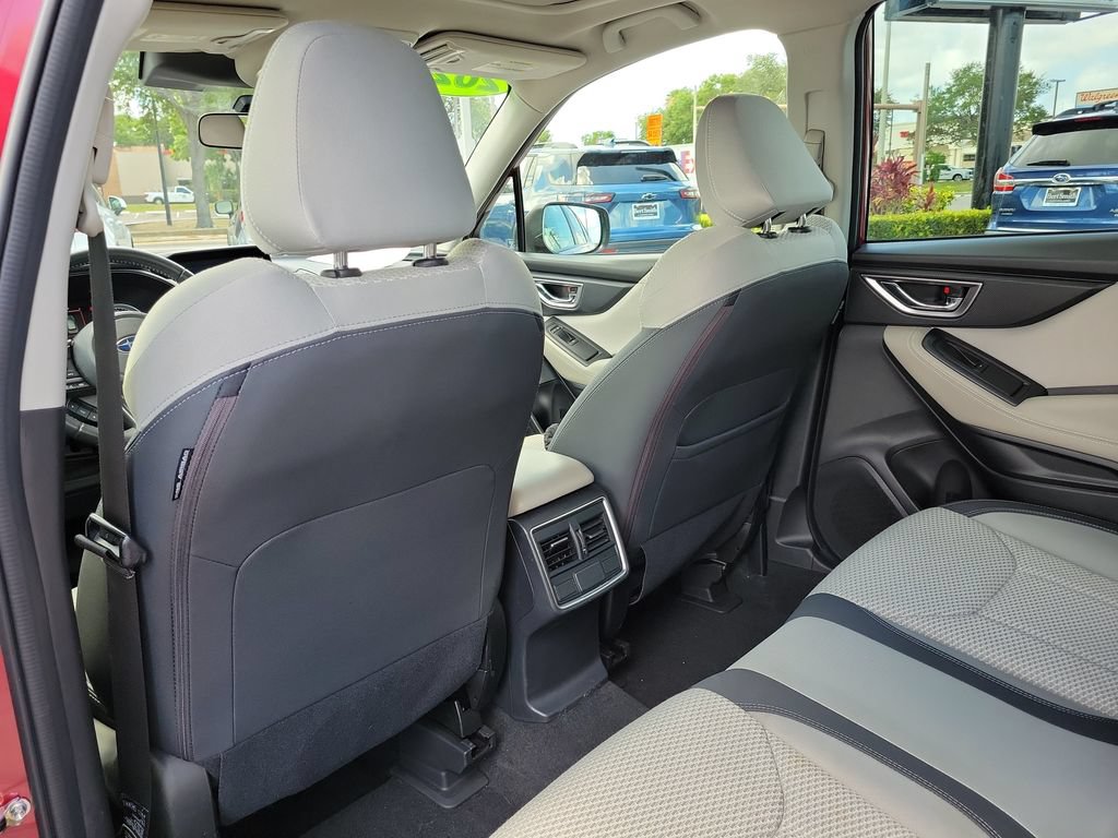 Certified 2022 Subaru Forester Premium AWD/4WD image 11