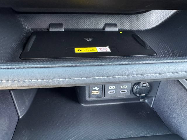 Used 2023 Toyota Highlander XLE FWD image 28