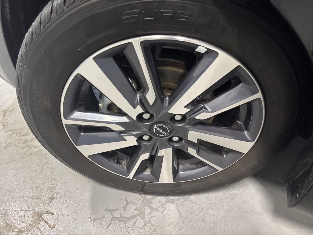 Used 2023 Nissan Versa SV image 34