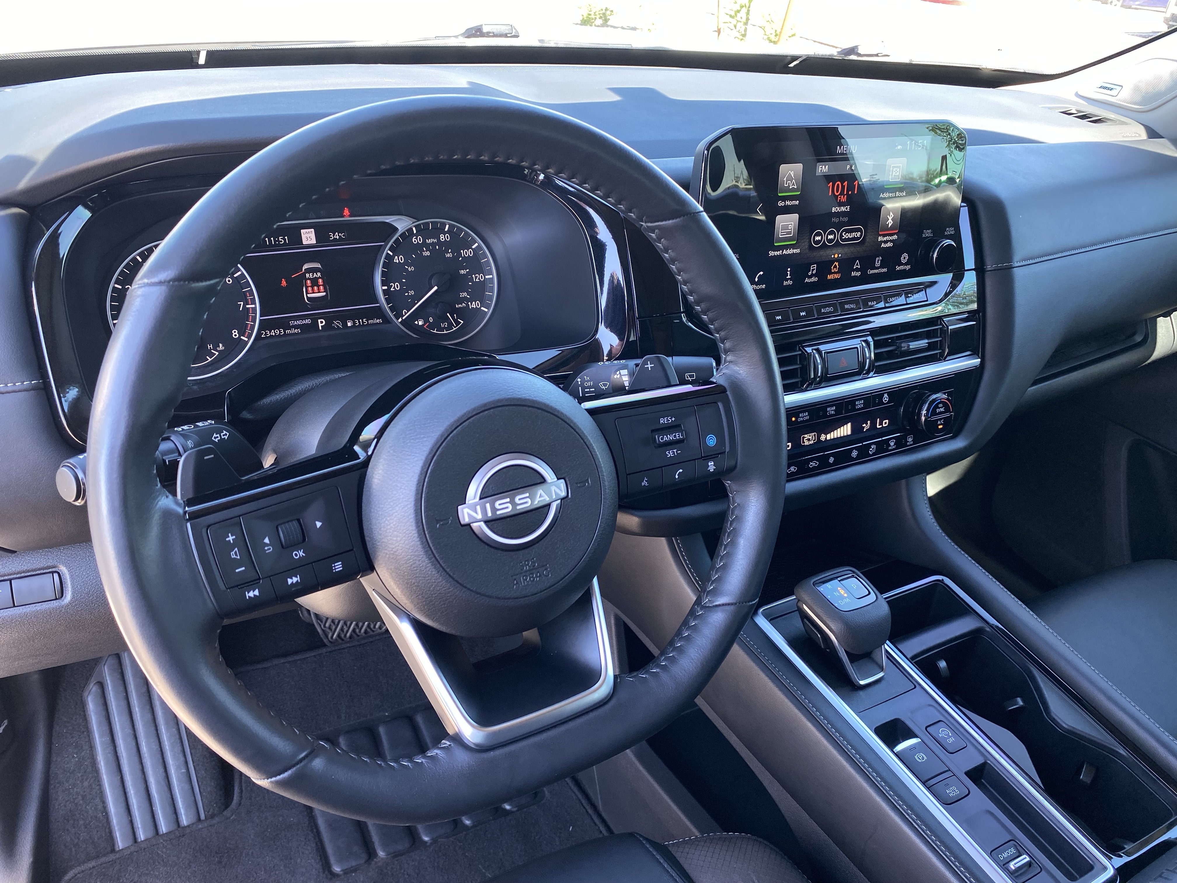 Used 2024 Nissan Pathfinder SL w/ SL Premium Package FWD image 21