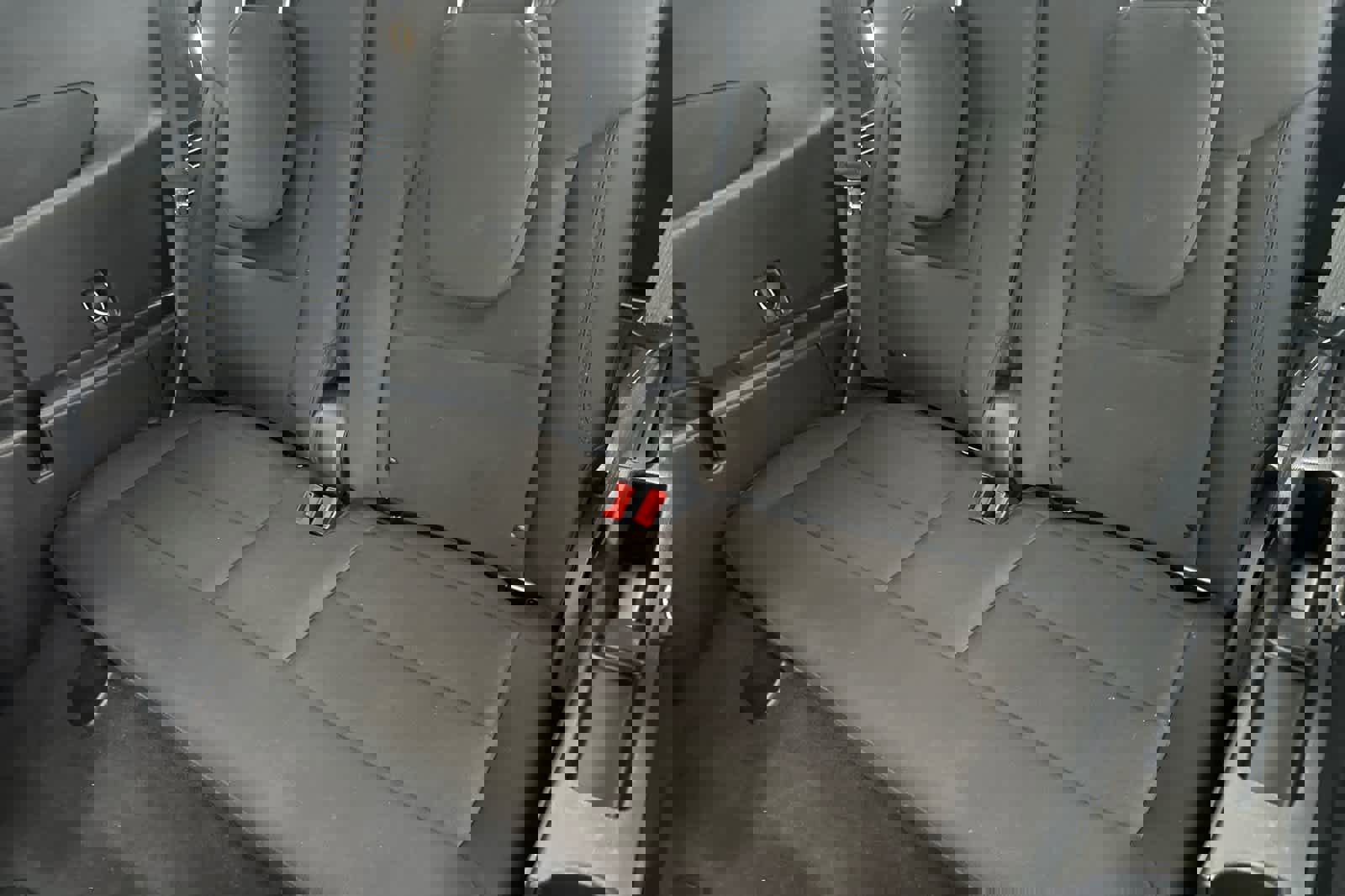 Certified 2021 Ford Explorer XLT w/ Class III Trailer Tow Package image 15