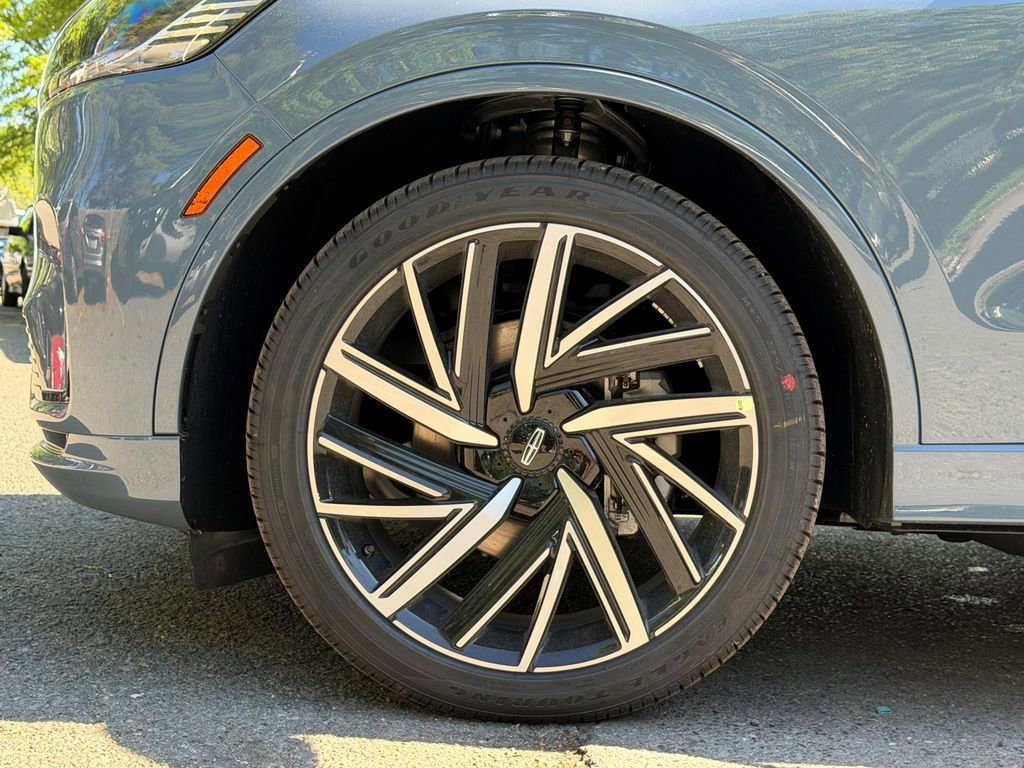 New 2026 Lincoln Aviator Black Label w/ Black Label Special Edition AWD/4WD image 5