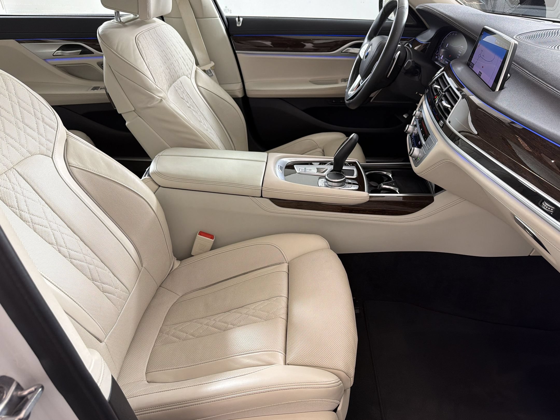 Used 2020 BMW 740i RWD image 29