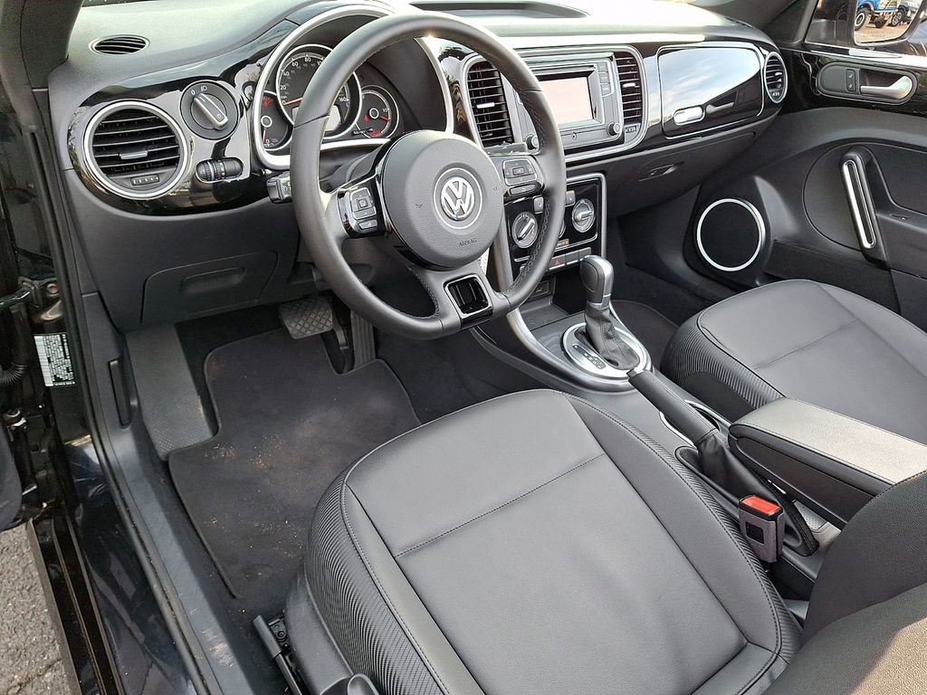 Used 2019 Volkswagen Beetle 2.0T S image 8