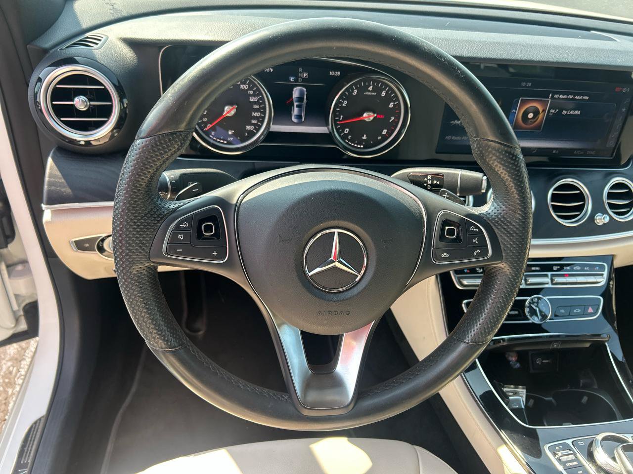 Used 2017 Mercedes-Benz E 300 image 13