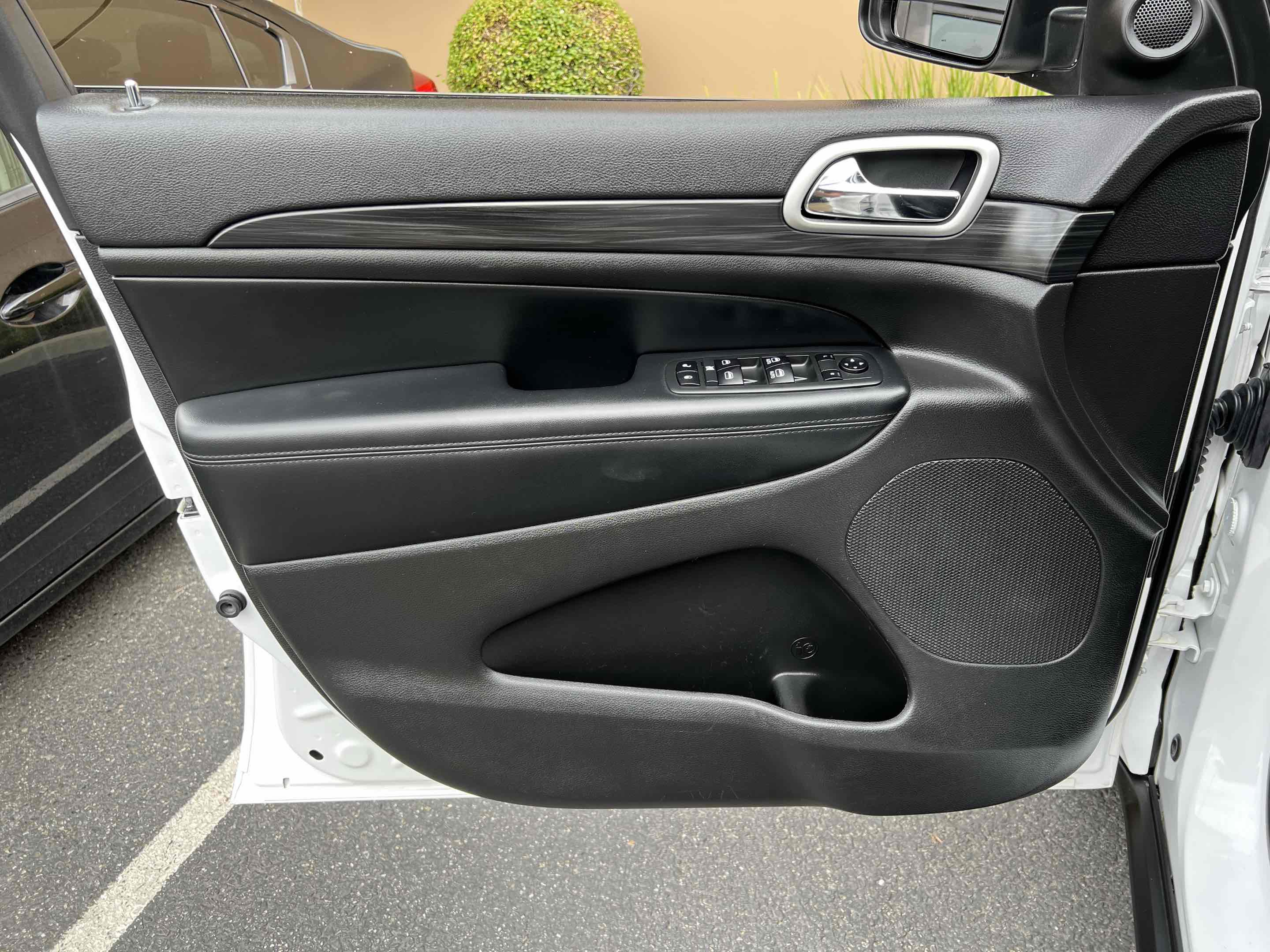 Used 2020 Jeep Grand Cherokee Laredo image 58