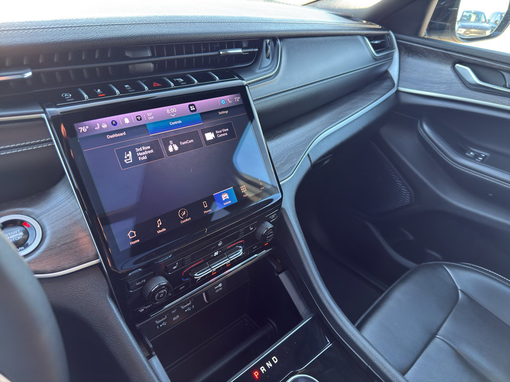 Used 2024 Jeep Grand Cherokee L Limited image 21