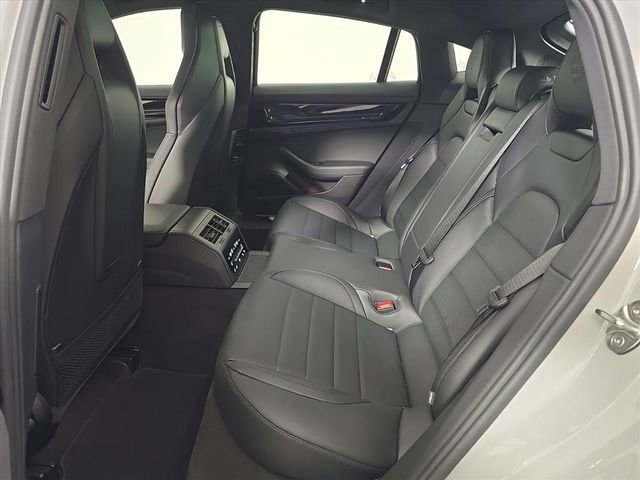 New 2026 Porsche Panamera 4 image 15