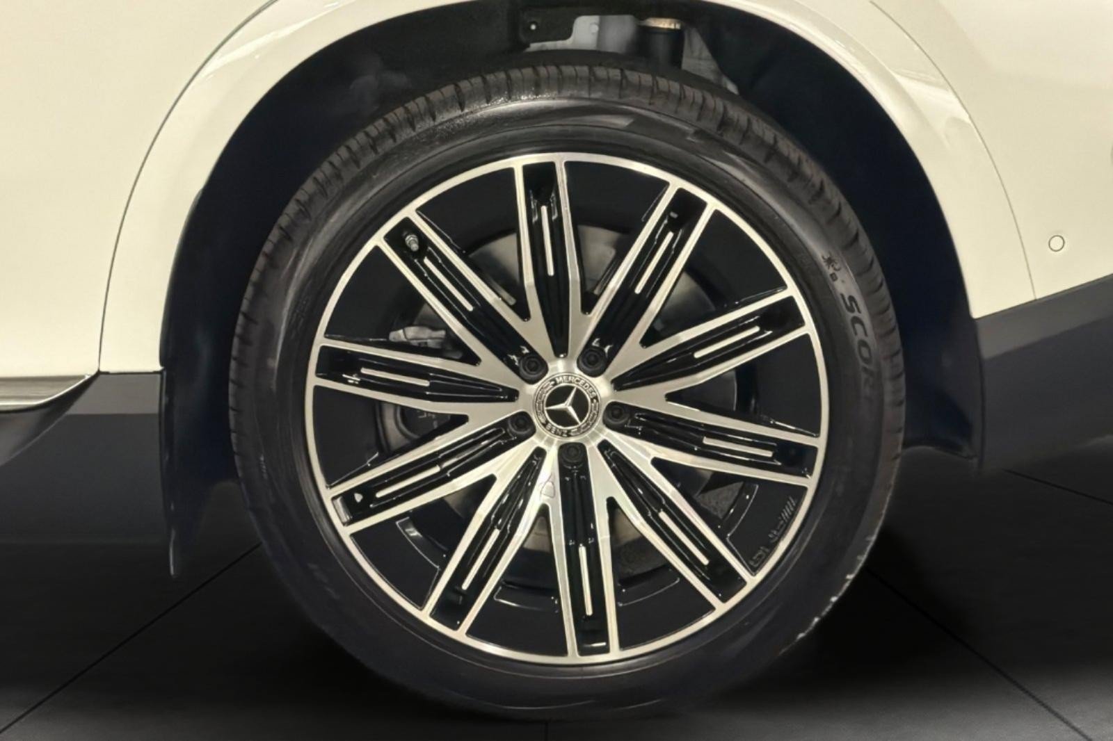 New 2027 Mercedes-Benz EQE 320 4MATIC SUV image 26