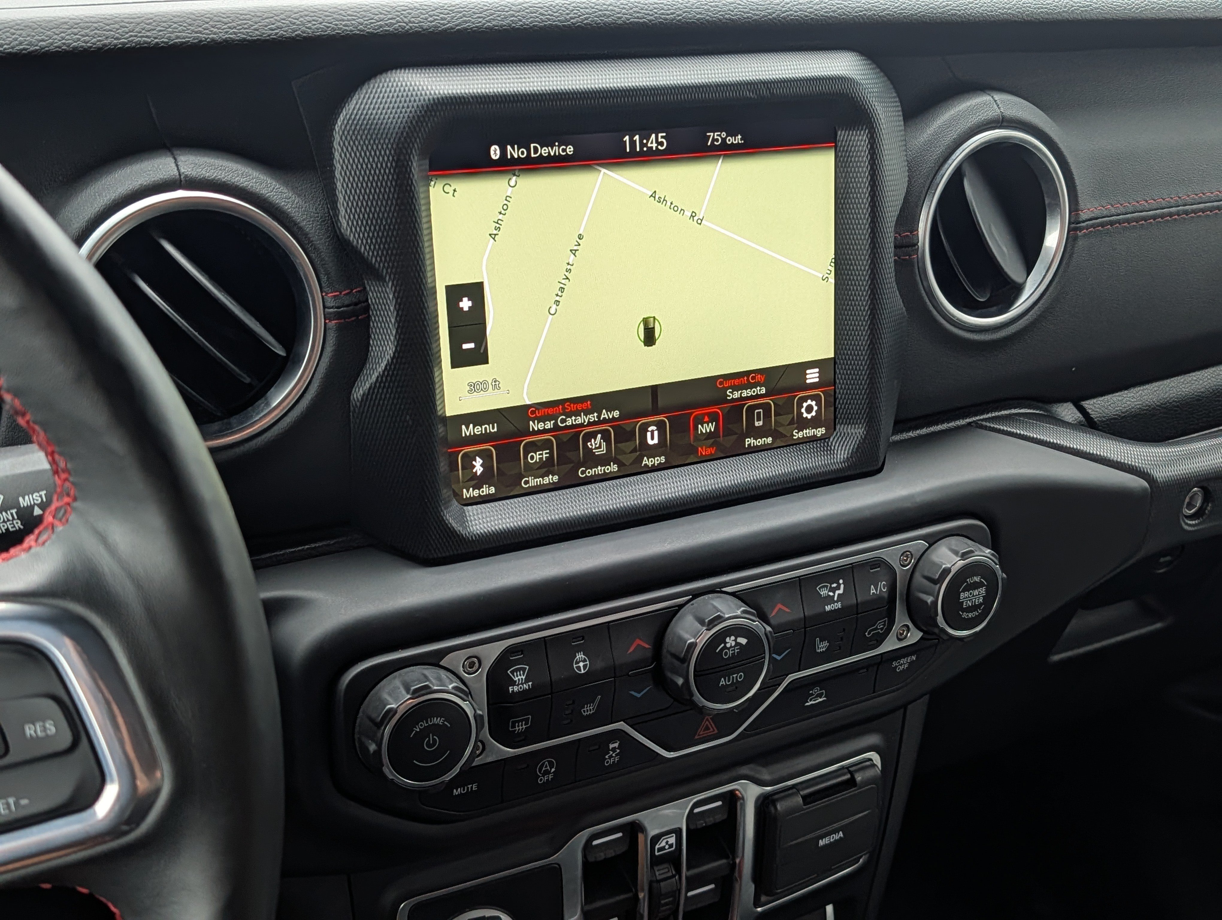 Used 2023 Jeep Wrangler Unlimited Rubicon w/ Cold Weather Group AWD/4WD image 56