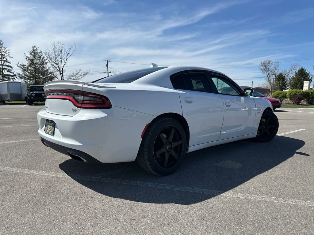 Used 2017 Dodge Charger R/T image 11