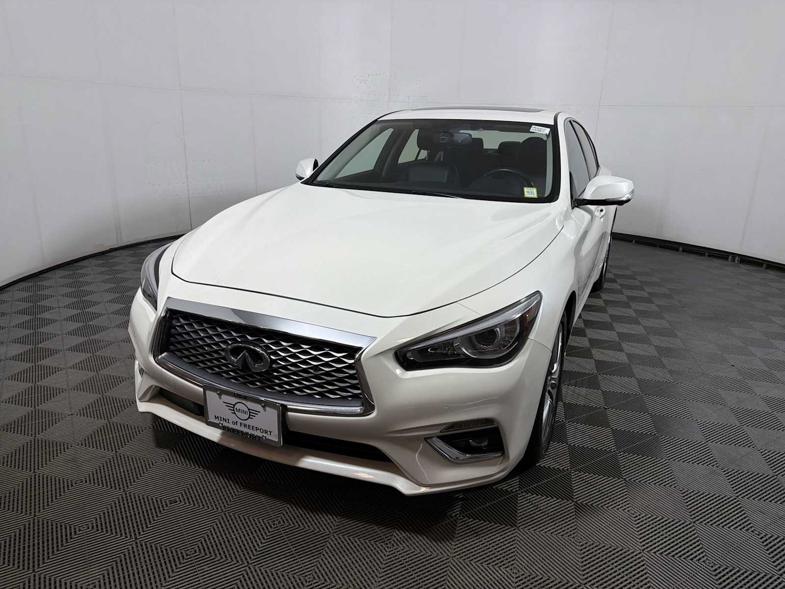 Used 2023 INFINITI Q50 Luxe w/ Cargo Package AWD/4WD image 3