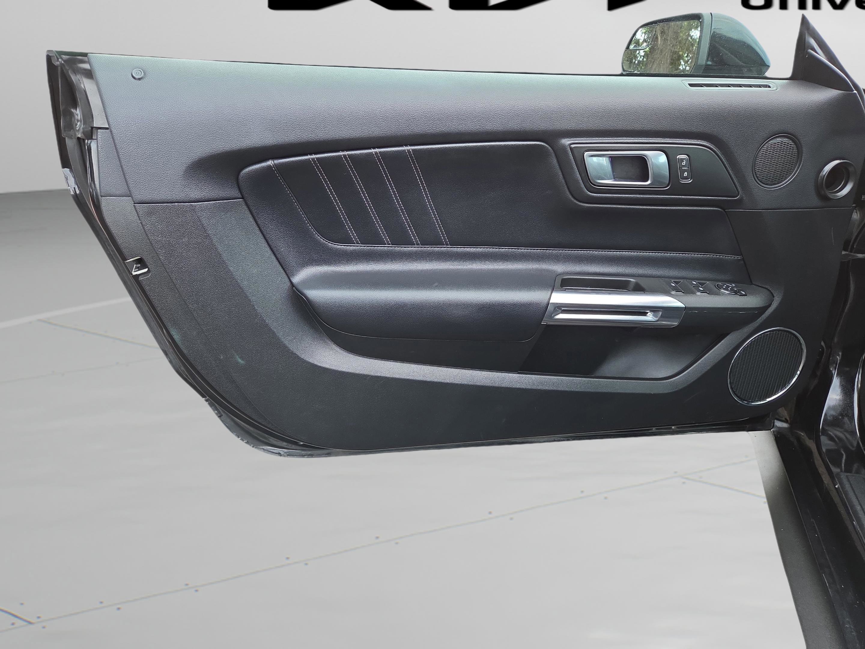 Used 2020 Ford Mustang Premium RWD image 28