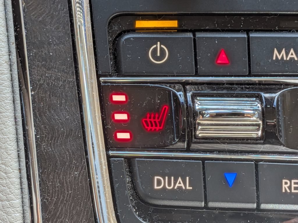 Used 2019 Lincoln Continental Premiere FWD image 22