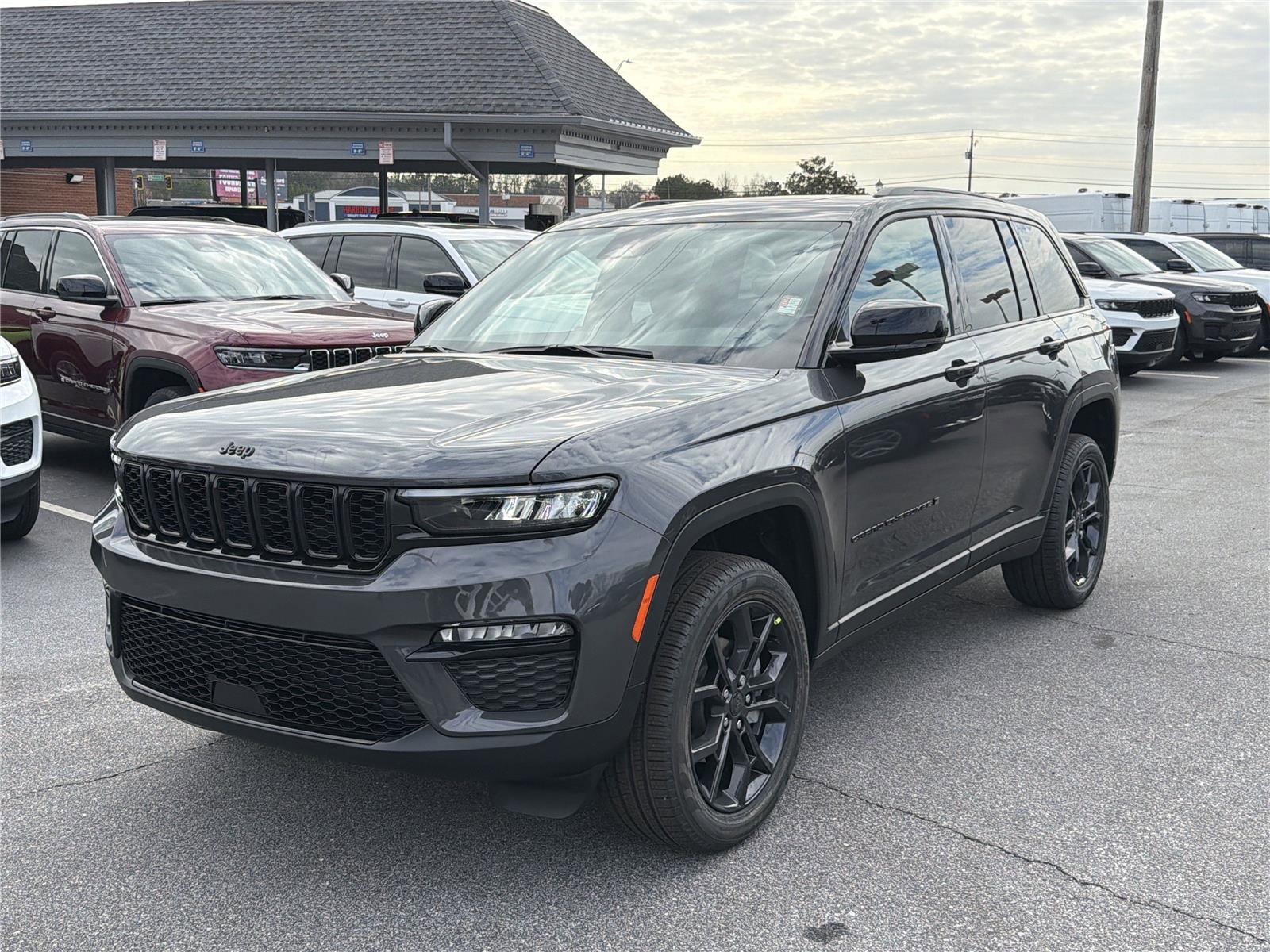 New 2025 Jeep Grand Cherokee Limited video 2