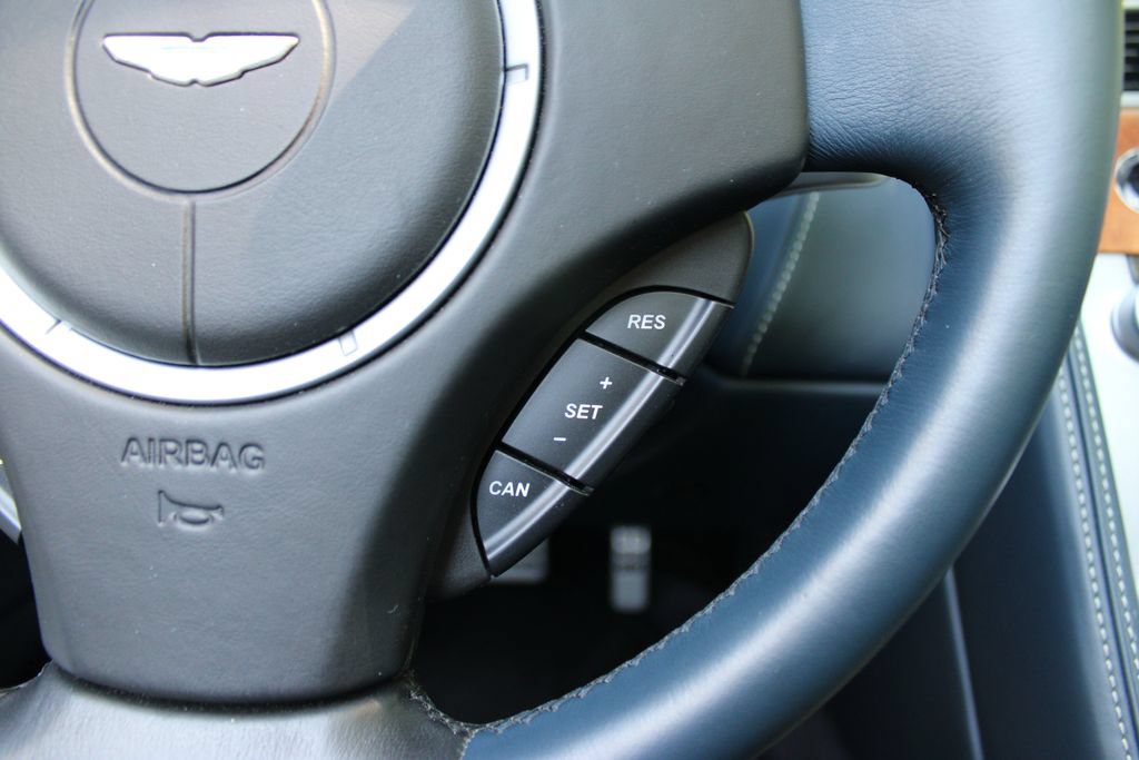 Used 2014 Aston Martin DB9 Volante RWD image 14