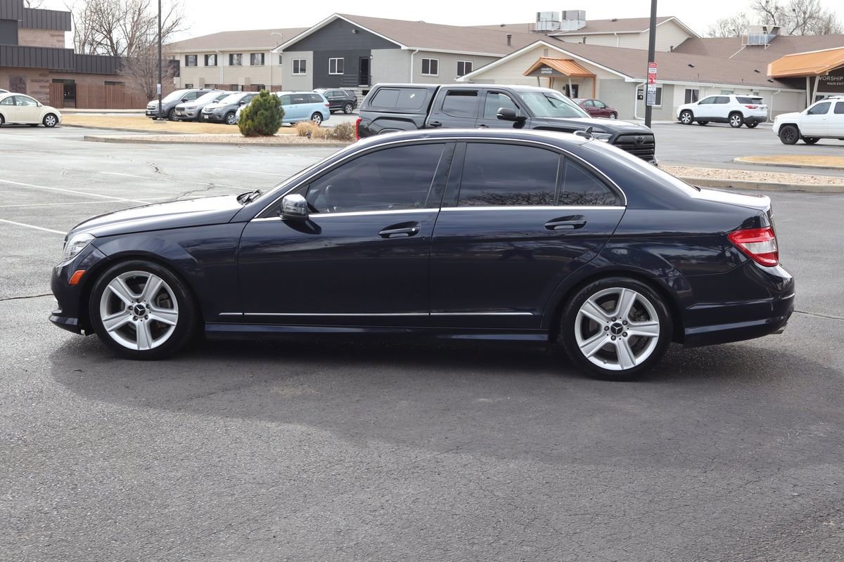 Used 2011 Mercedes-Benz C 300 4MATIC Sedan image 9